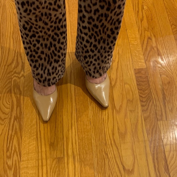 STUART WEITZMAN PUMPS - Picture 8 of 9